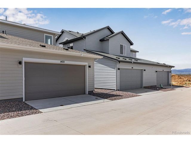 1422 Hudson Pl, Longmont, CO 80501
