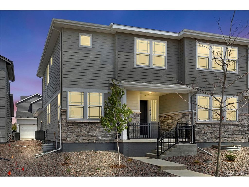 1422 Hudson Pl, Longmont, CO 80501