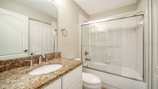 8735 OLDE HICKORY AVENUE 8105, Sarasota, FL 34238