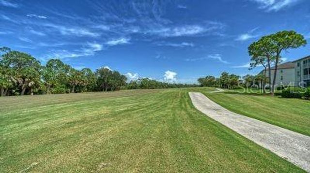 8735 OLDE HICKORY AVENUE 8105, Sarasota, FL 34238