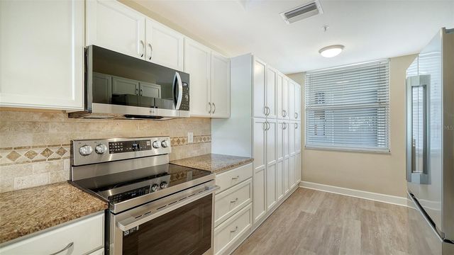 8735 OLDE HICKORY AVENUE 8105, Sarasota, FL 34238