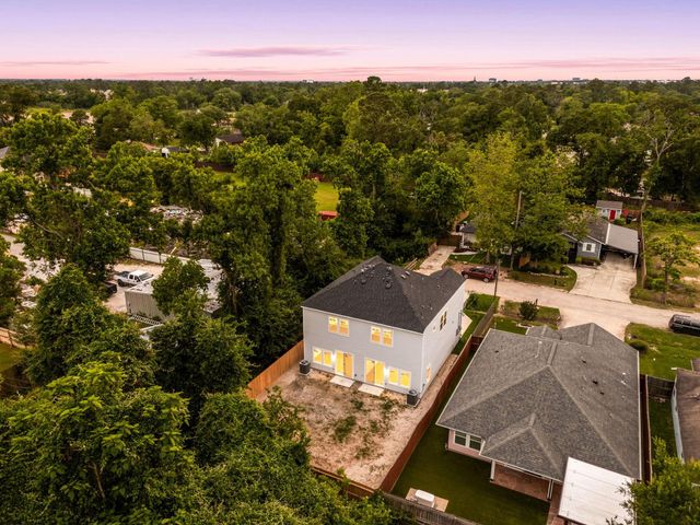 6302 Ezzard Charles Lane A, Houston, TX 77091