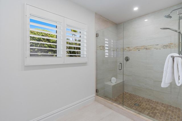 11976 N Lake Drive, Boynton Beach, FL 33436