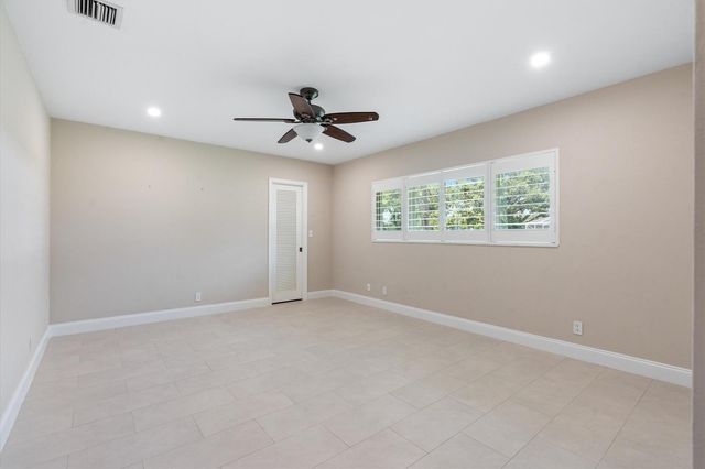 11976 N Lake Drive, Boynton Beach, FL 33436
