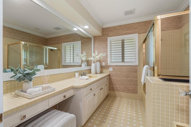 11976 N Lake Drive, Boynton Beach, FL 33436