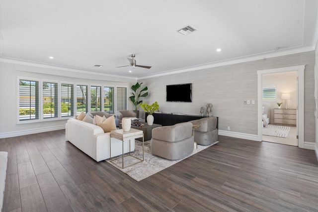 11976 N Lake Drive, Boynton Beach, FL 33436