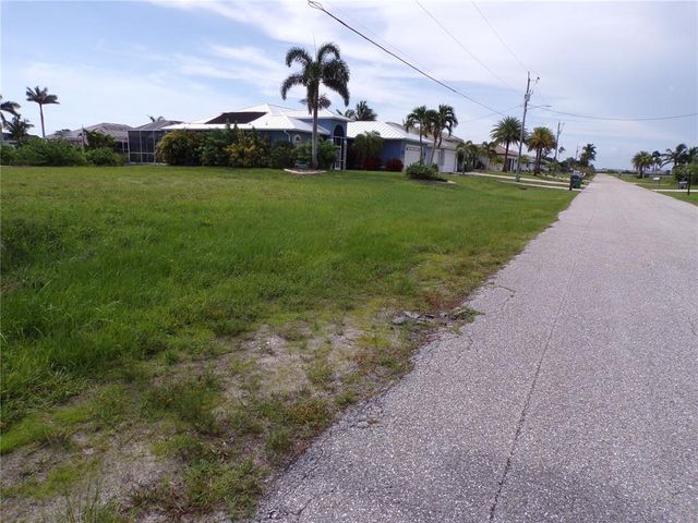 400 NW 32ND PLACE, Cape Coral, FL 33993