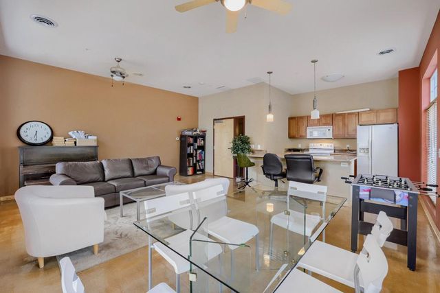 2850 Cedar Avenue S 202, Minneapolis, MN 55407