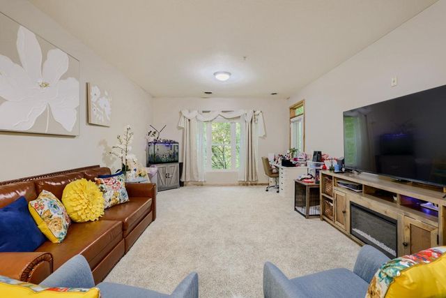 2850 Cedar Avenue S 202, Minneapolis, MN 55407