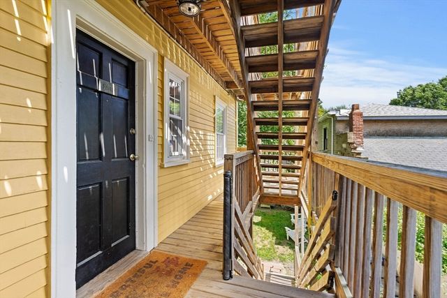 10 Daniels St. 2, Salem, MA 01970