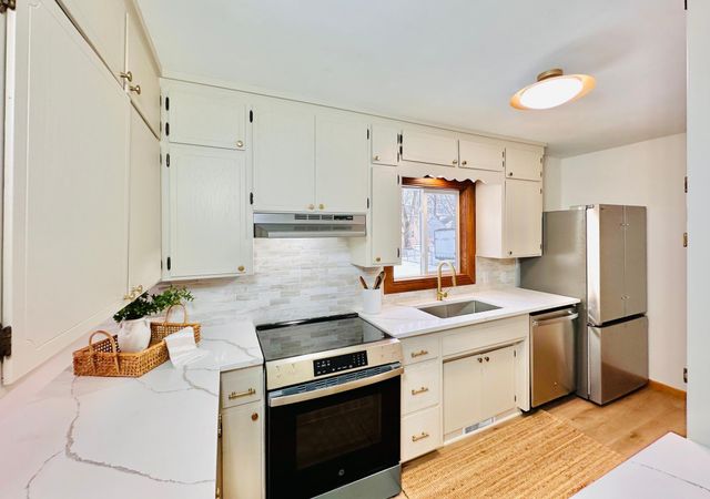 9052 Jackson Avenue, Circle Pines, MN 55014