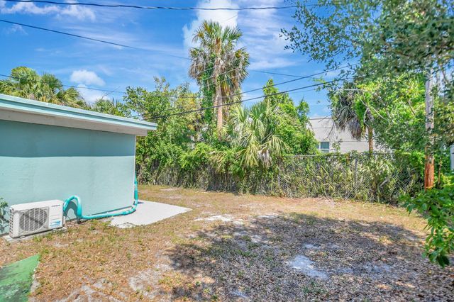 953 Churchill Road, West Palm Beach, FL 33405