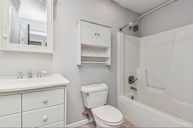 6114 Taylor, Blanchester, OH 45107