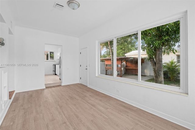 201 S Biscayne River Dr, Miami, FL 33169