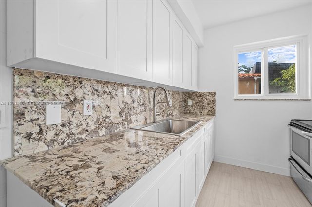 201 S Biscayne River Dr, Miami, FL 33169