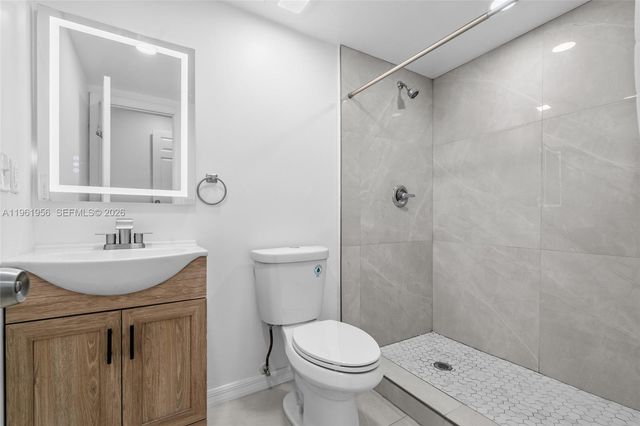 201 S Biscayne River Dr, Miami, FL 33169