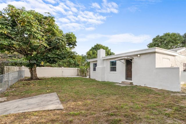 201 S Biscayne River Dr, Miami, FL 33169