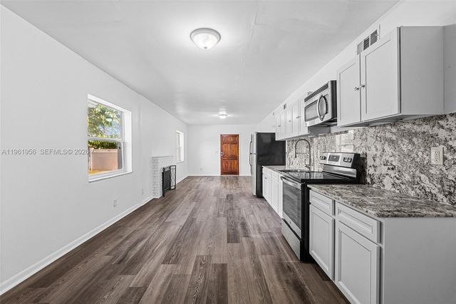 201 S Biscayne River Dr, Miami, FL 33169