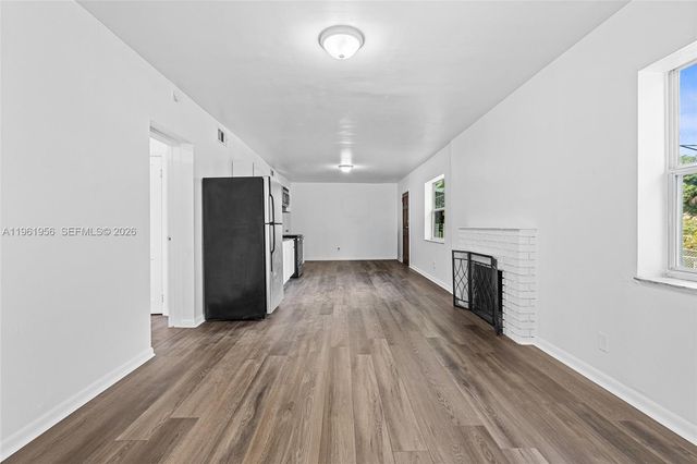 201 S Biscayne River Dr, Miami, FL 33169