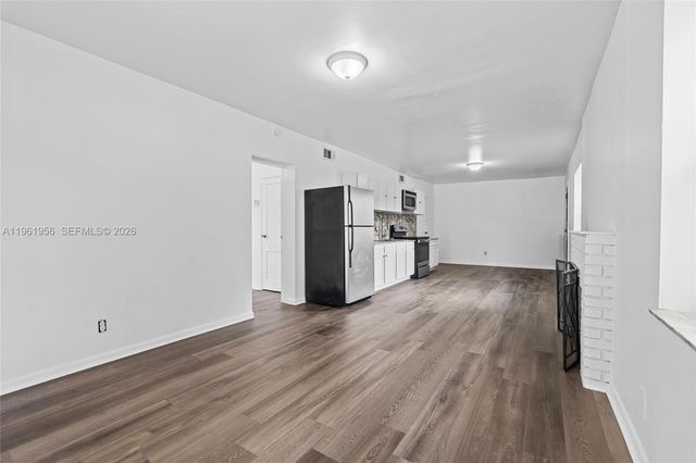 201 S Biscayne River Dr, Miami, FL 33169