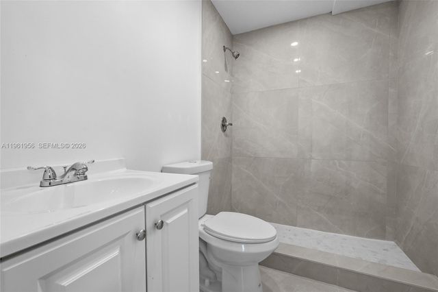 201 S Biscayne River Dr, Miami, FL 33169