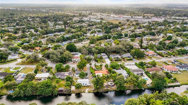 201 S Biscayne River Dr, Miami, FL 33169