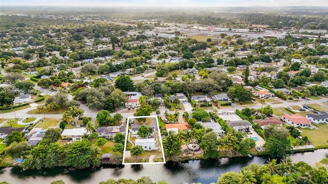 201 S Biscayne River Dr, Miami, FL 33169