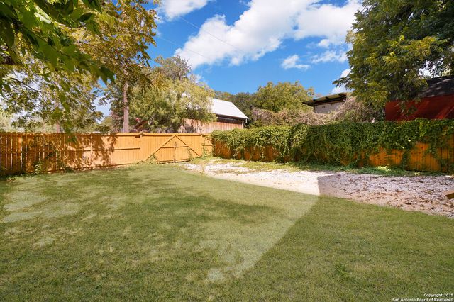 419 N Monumental, San Antonio, TX 78202