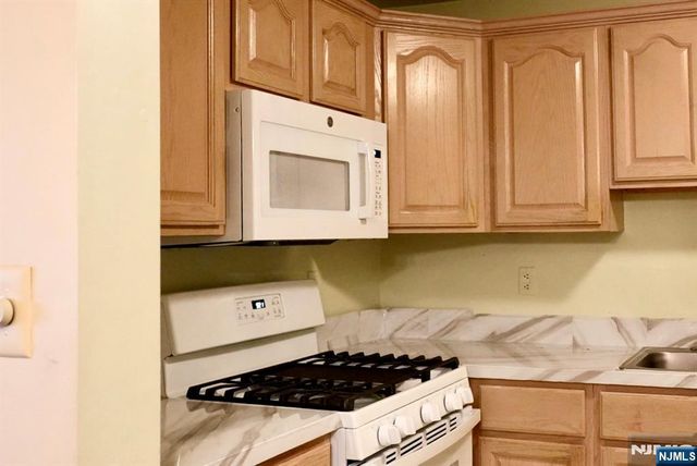2009 Beatrice Court, Mahwah, NJ 07430