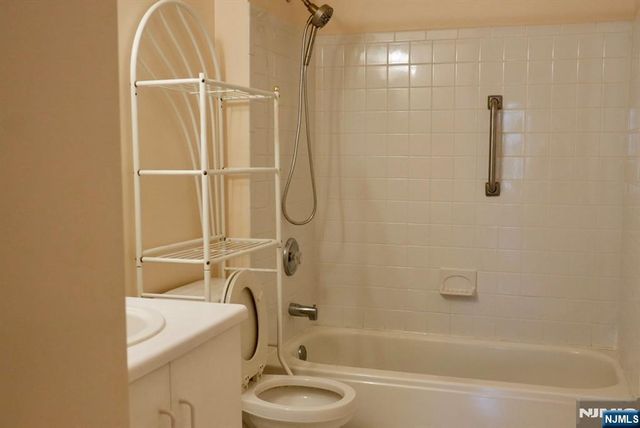 2009 Beatrice Court, Mahwah, NJ 07430