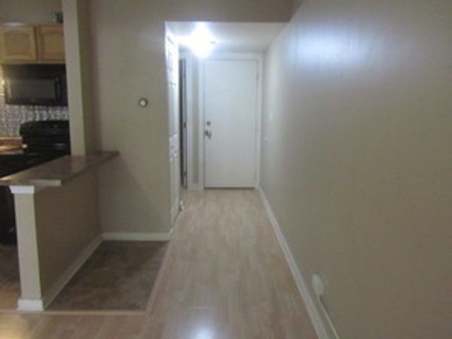 48 Oak Hill Colony 2, Fox Lake, IL 60020