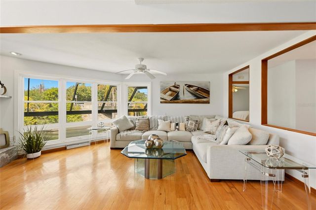 557 VENICE LANE, Sarasota, FL 34242