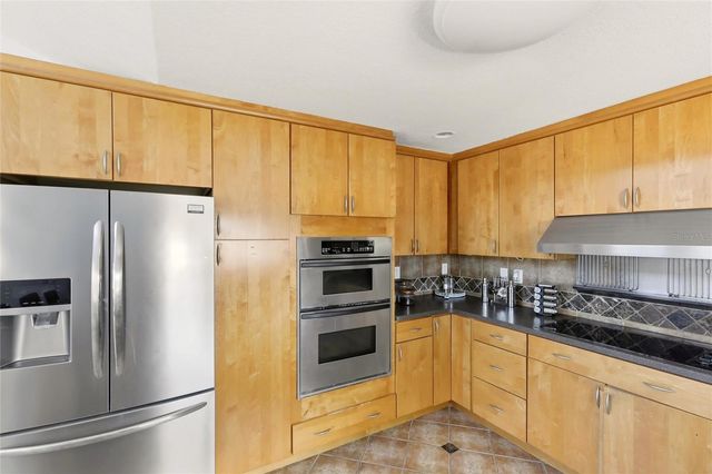 557 VENICE LANE, Sarasota, FL 34242