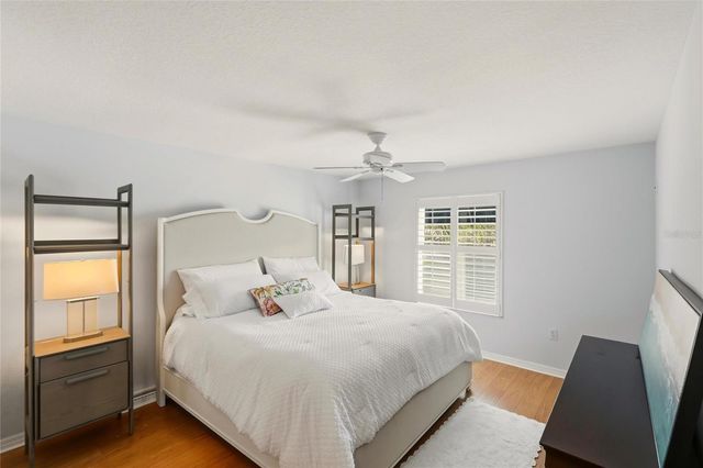 557 VENICE LANE, Sarasota, FL 34242