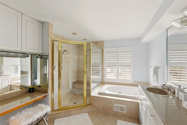 557 VENICE LANE, Sarasota, FL 34242