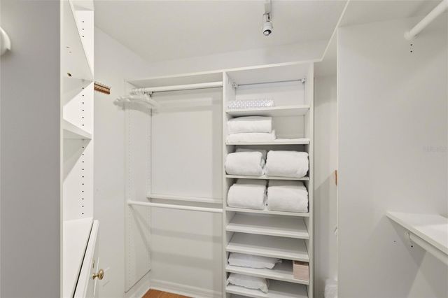 557 VENICE LANE, Sarasota, FL 34242