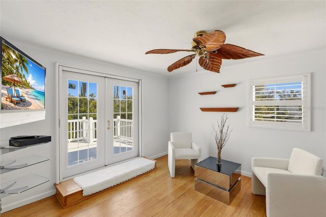 557 VENICE LANE, Sarasota, FL 34242