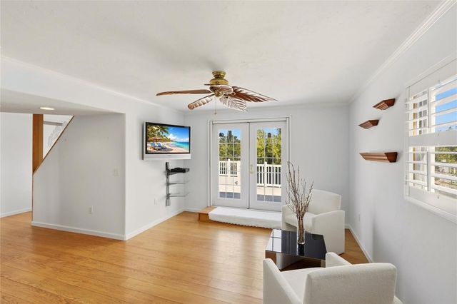 557 VENICE LANE, Sarasota, FL 34242