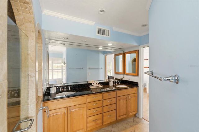 557 VENICE LANE, Sarasota, FL 34242