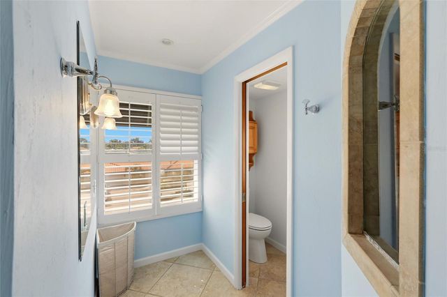 557 VENICE LANE, Sarasota, FL 34242