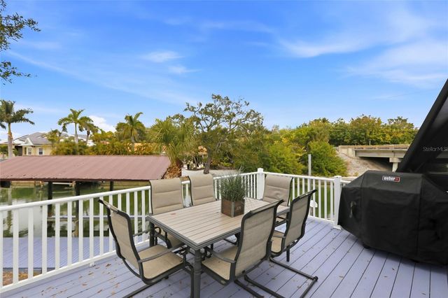 557 VENICE LANE, Sarasota, FL 34242