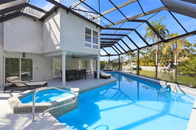 557 VENICE LANE, Sarasota, FL 34242