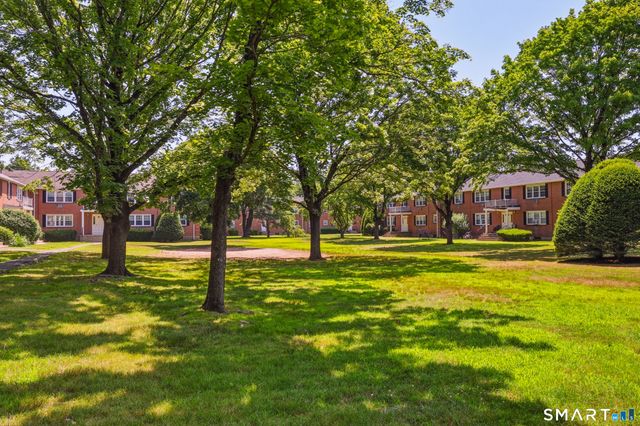 9 Grandview Drive 47B, Farmington, CT 06032