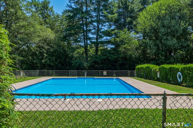 9 Grandview Drive 47B, Farmington, CT 06032