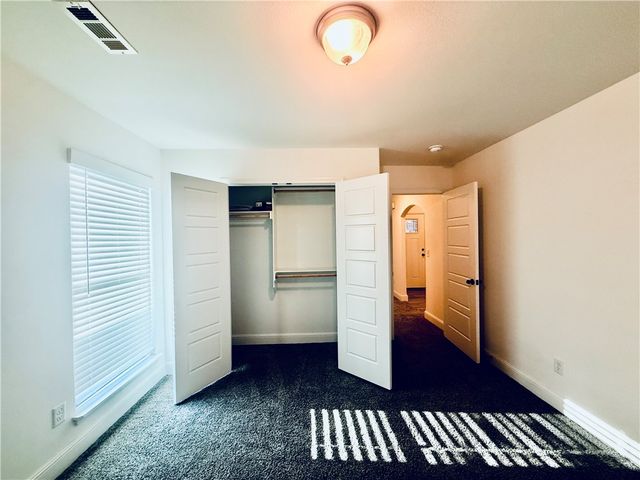 424 NW 59 Avenue, Bentonville, AR 72713