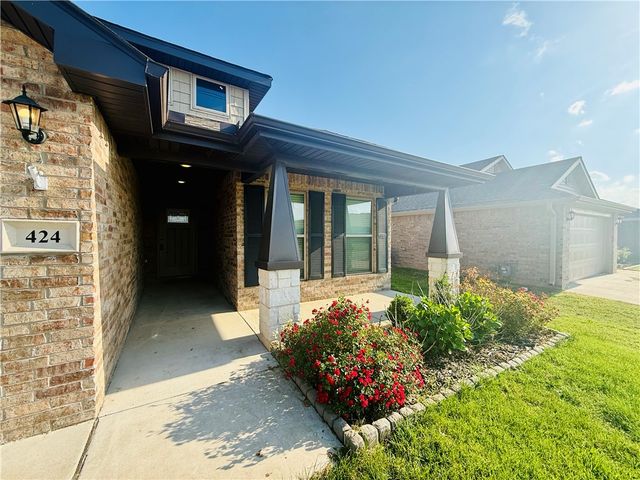 424 NW 59 Avenue, Bentonville, AR 72713