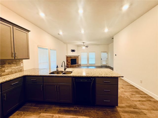 424 NW 59 Avenue, Bentonville, AR 72713