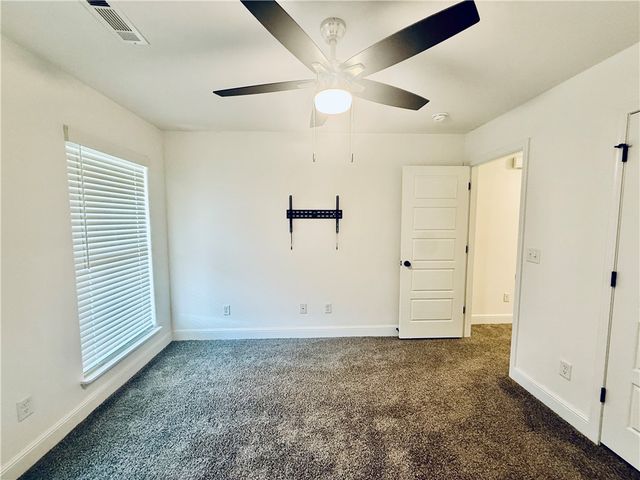 424 NW 59 Avenue, Bentonville, AR 72713
