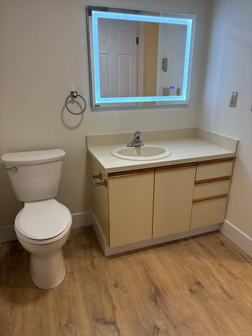 82 Longview Street APT 34, Waterford, CT 06385