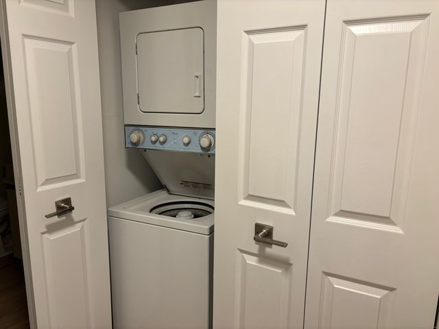 82 Longview Street APT 34, Waterford, CT 06385